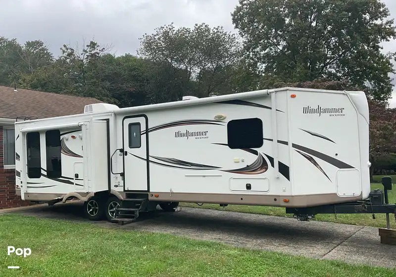 Windjammer 3029W RV for sale in Laurel Springs, NJ for 30,000 266139