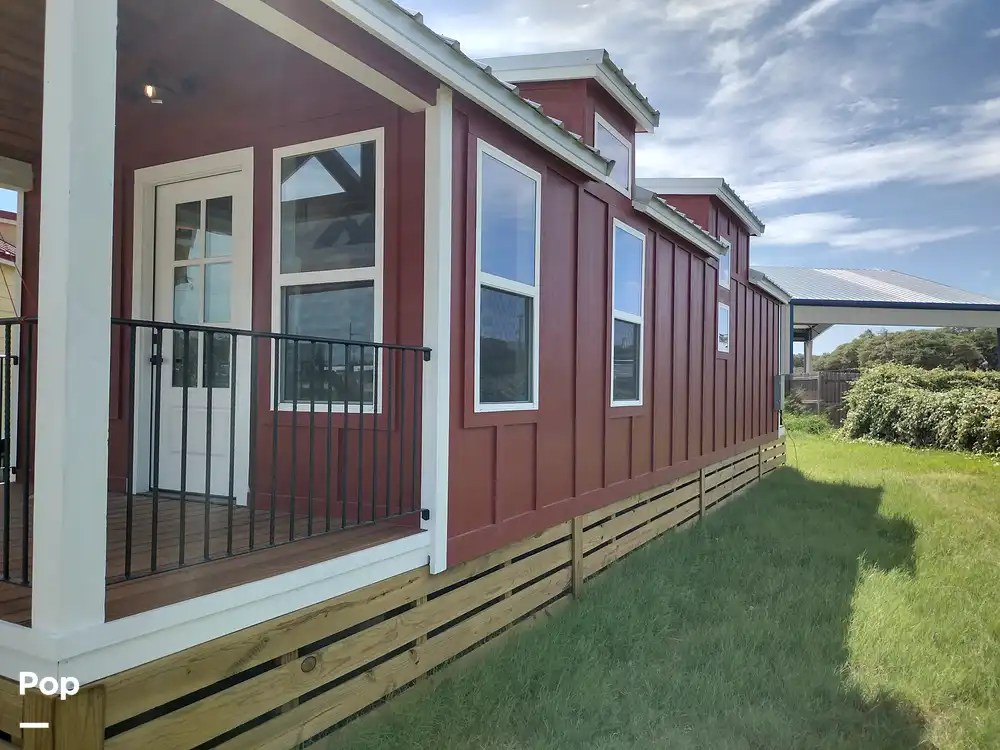 Crossroads Country Red RV for sale in Rockport, TX for 117,000
