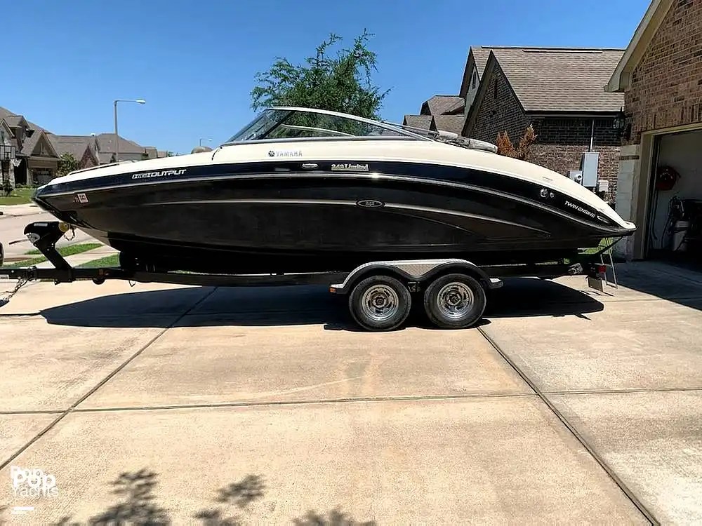 Yamaha 242 Limited S Boat for sale in Kemah, TX for 62,300 311442
