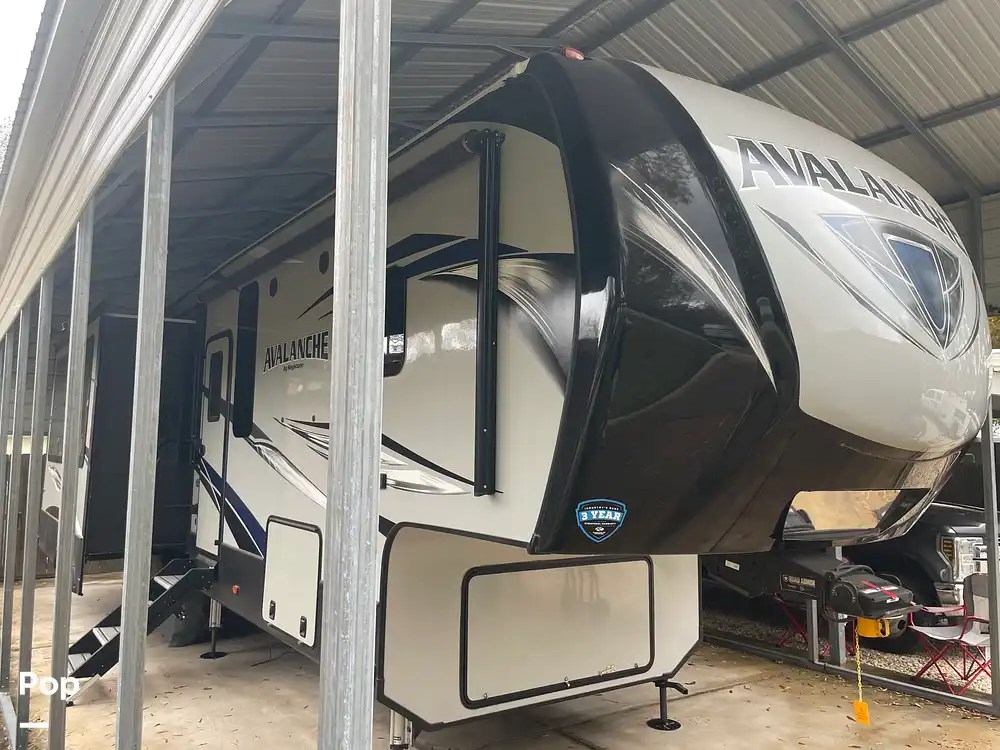 Avalanche 321RS RV for sale in Huffman, TX for 44,900 315685