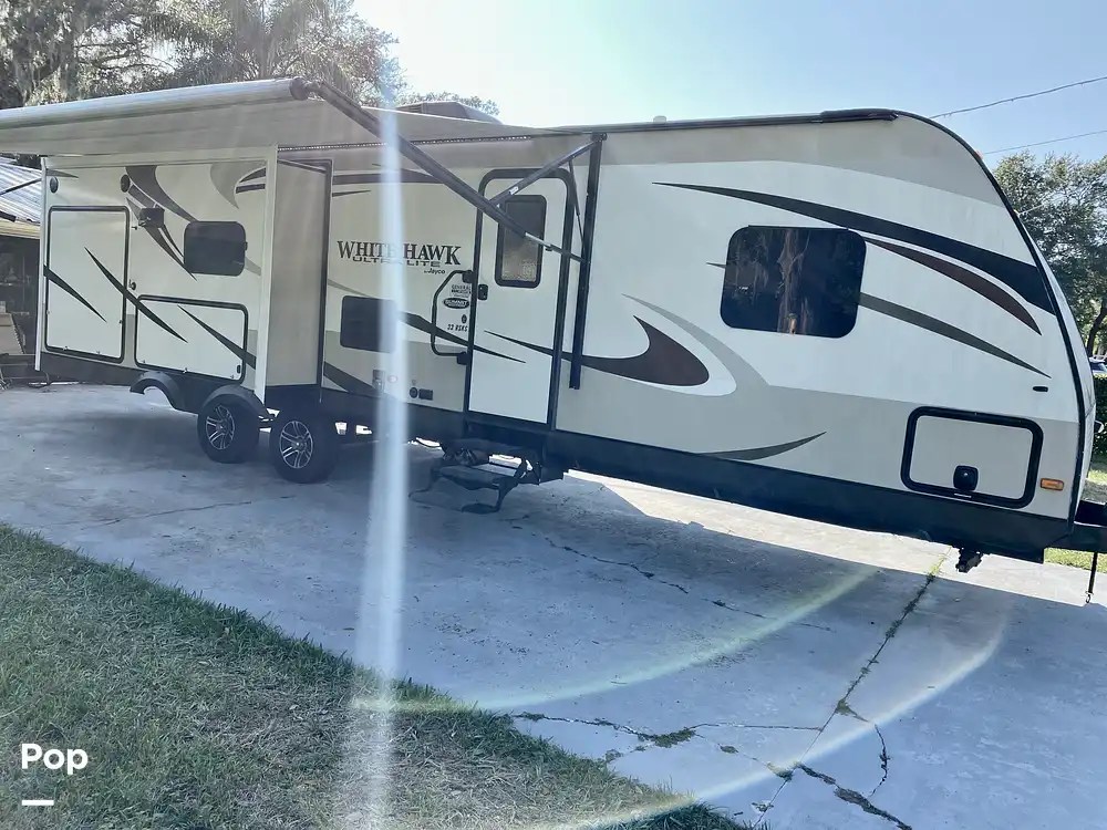 White Hawk 33RSKS RV for sale in Brandon, FL for 26,000 316550 Pop