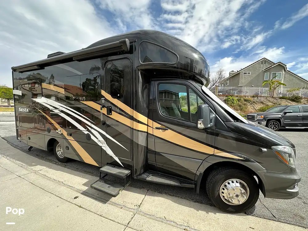 Siesta 24SJ RV for sale in Walnut, CA for 78,000 326387 Pop Sells