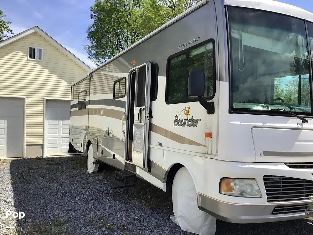 Bounder 35E RV for sale in Bunker Hill, WV for 35,000 330753