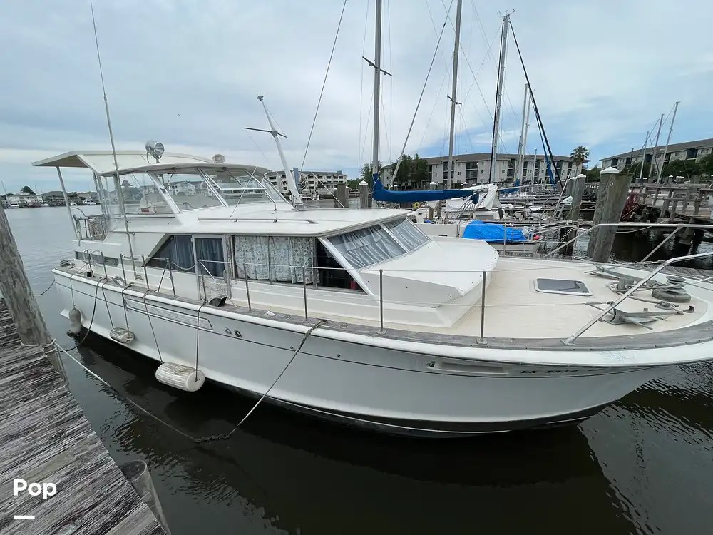 ChrisCraft Commander Boat for sale in Slidell, LA for 25,000 333466