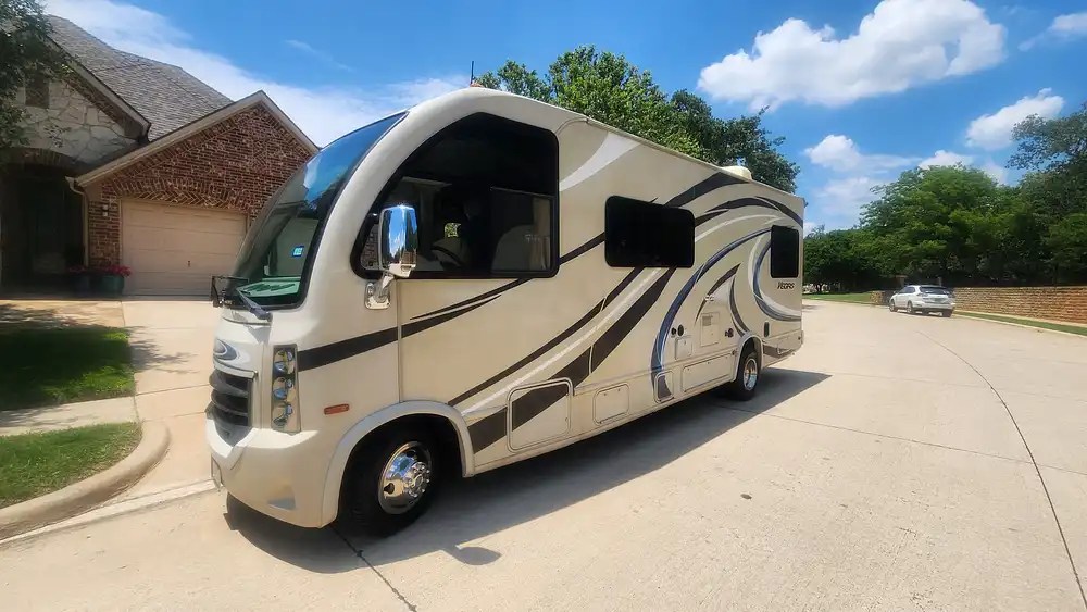 Sold Vegas 25.2 RV in Flower Mound, TX 339025 Pop Sells