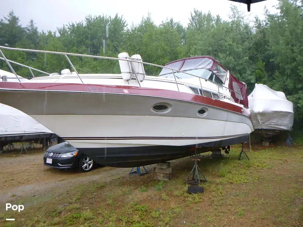 Cruisers Yachts Esprit 3170 Boat for sale in Gilford, NH for 19,496