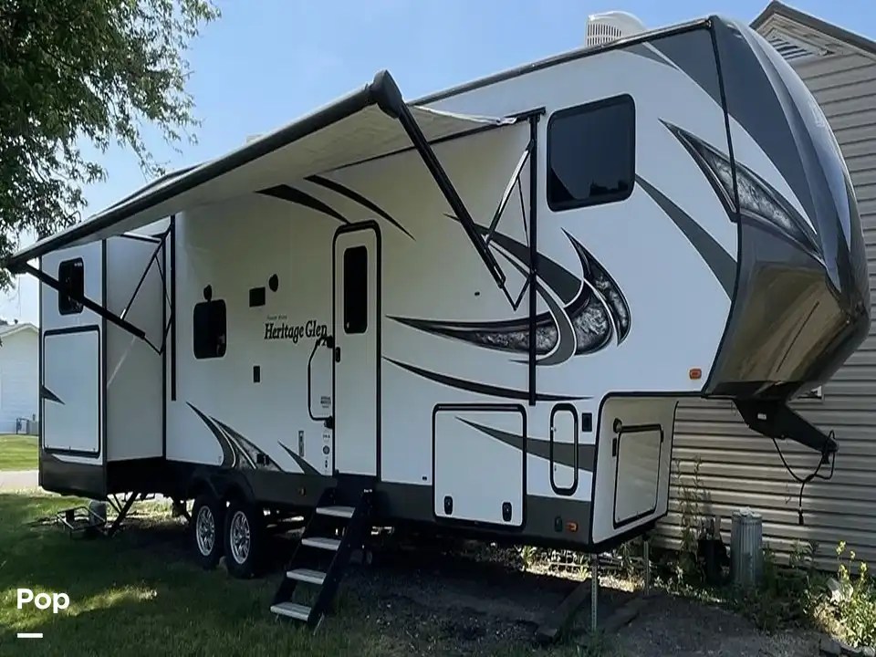 Sold Heritage Glen 356QB RV in Newark, OH 343352 Pop Sells