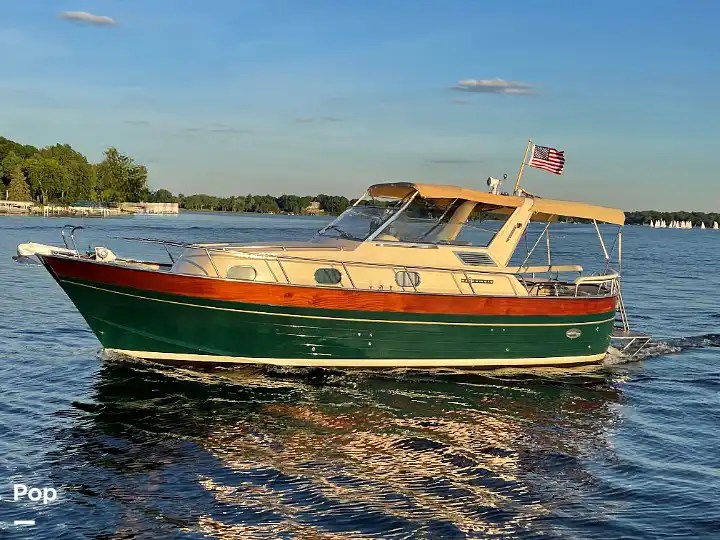 Apreamare 9 Cabinato Boat for sale in Lester Prairie, MN for 89,500
