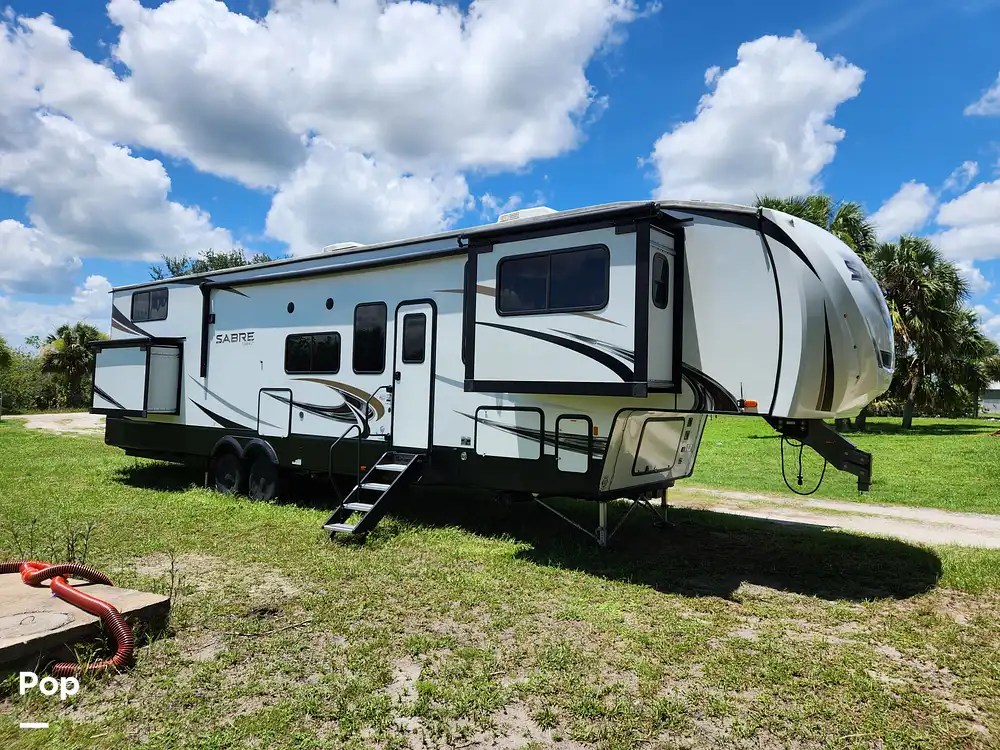 Sold Sabre 37FLL RV in Fellsmere, FL 351536 Pop Sells