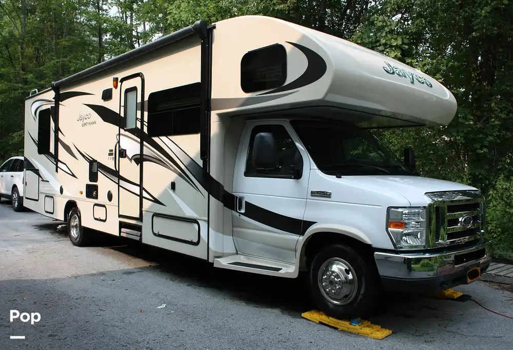 Greyhawk 31DS RV for sale in Port Jervis, NY for 64,995 353500 Pop