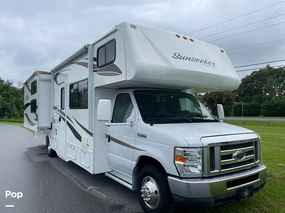 Sold Sunseeker 3170DS RV in Merritt Island, FL 354130 Pop Sells