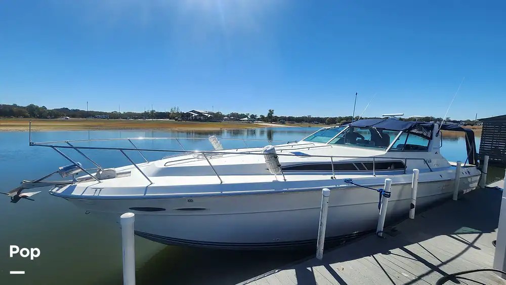 Sea Ray 390 Express Boat for sale in Lake Grapevine, TX for 31,400