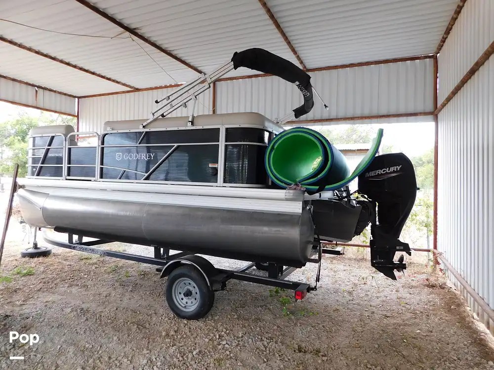 Godfrey Pontoon SW1680 CX Boat for sale in Santa Anna, TX for 28,900