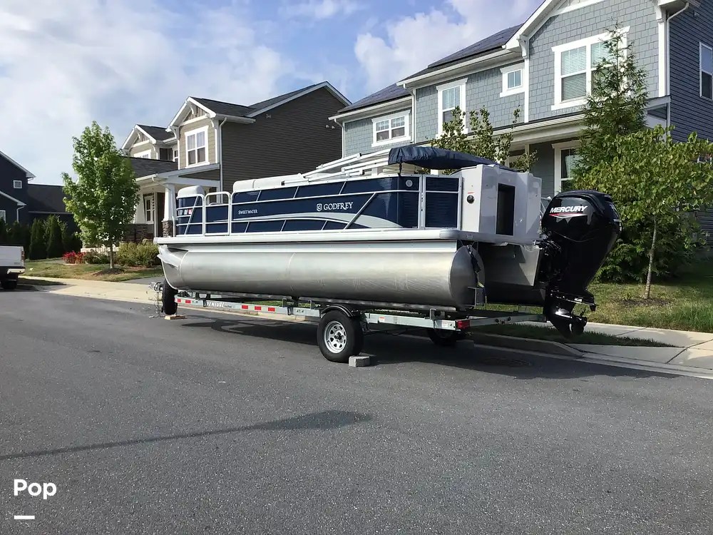 Godfrey Pontoon Sweetwater 2186 FS Boat for sale in Frederick, MD for