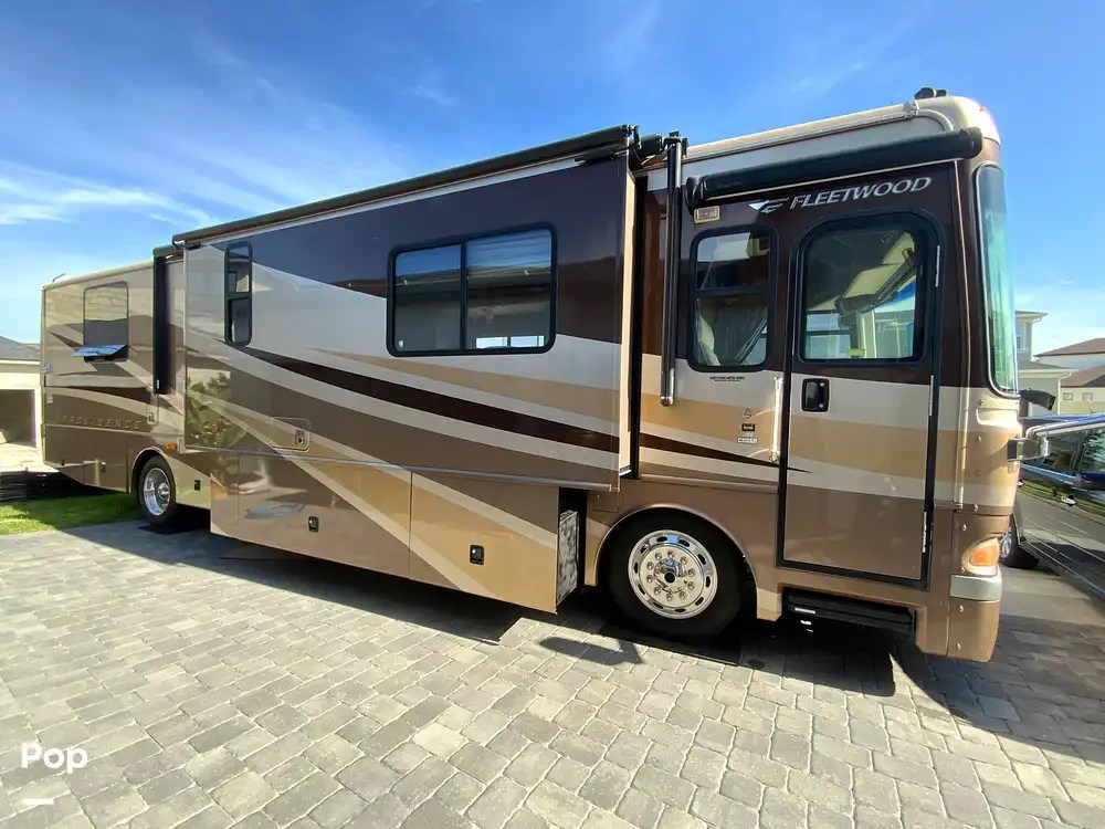 Inactive Providence 39L RV in Wesley Chapel, FL 367077 Pop Sells