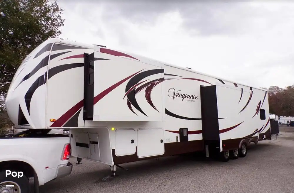 Vengeance 39R12 Touring Edition RV for sale in Lakeland, FL for 69,900