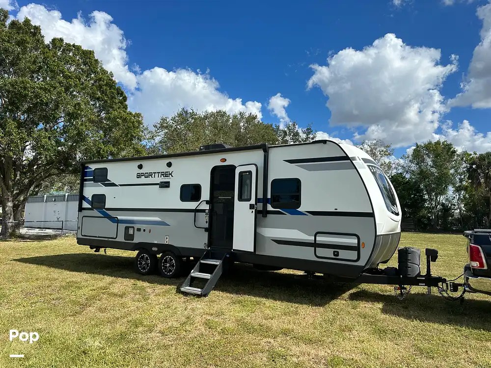 SportTrek 270VBH RV for sale in Sarasota, FL for 29,999 376912 Pop