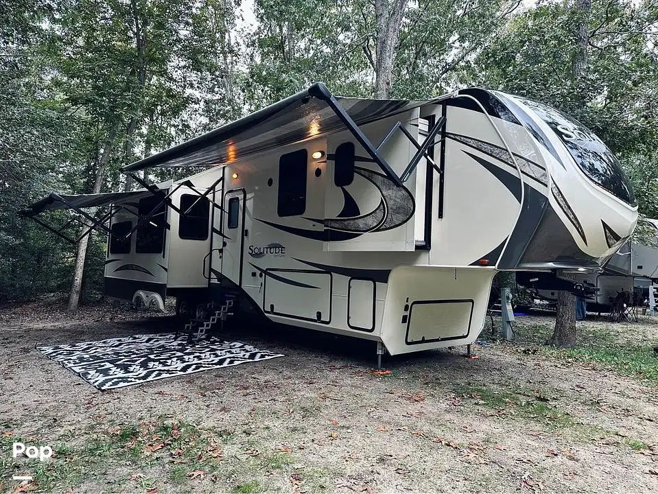 Solitude 384GK RV for sale in Hatfield, PA for 63,300 377133 Pop Sells
