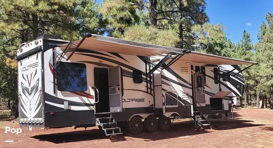 Voltage 3990 Epic RV for sale in Black Canyon City, AZ for 49,000