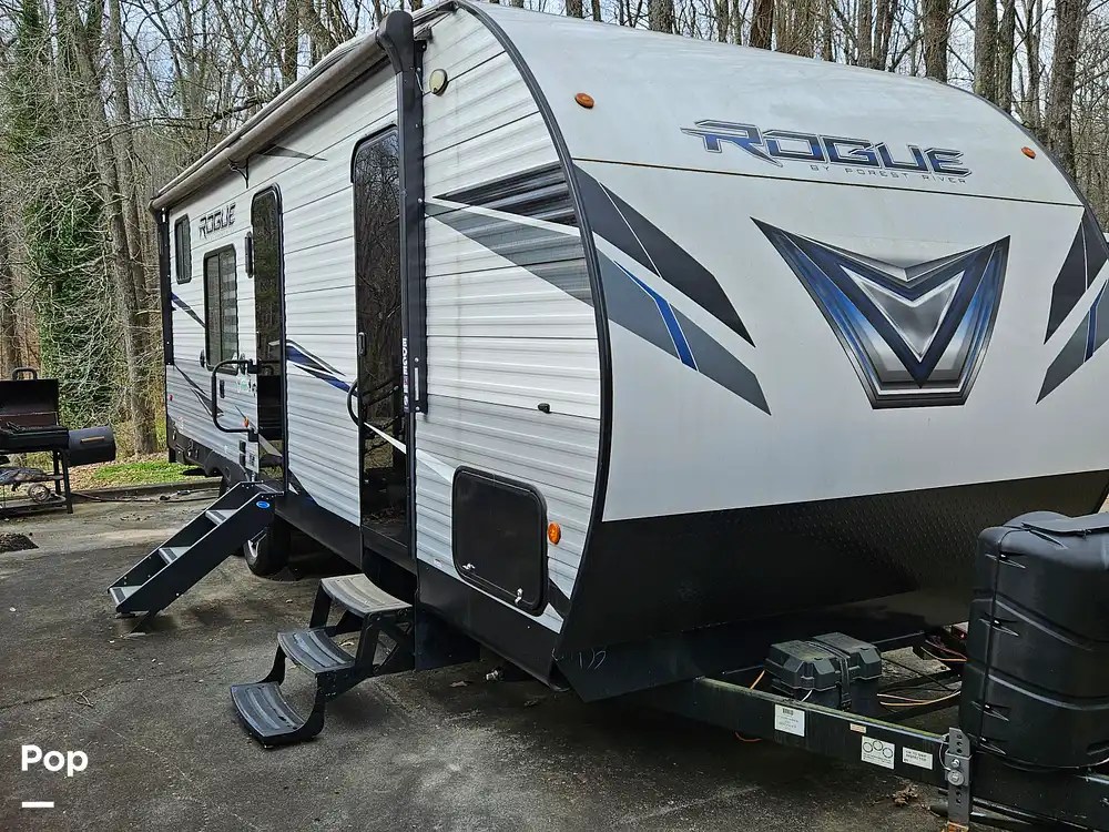 Vengeance Rogue Toy Hauler Series 25V RV for sale in Stockbridge, GA