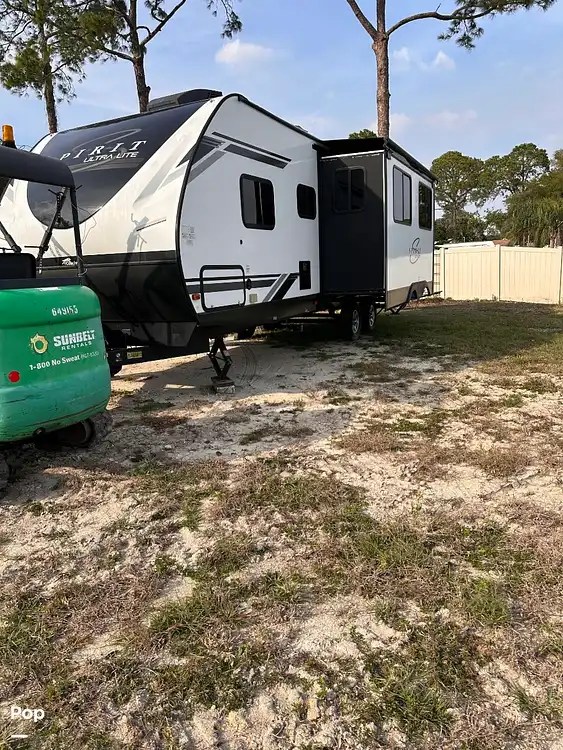 Coachman M 3272 BH RV for sale in Fruitland Park, FL for 35,000