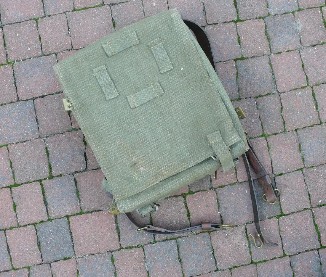 Old backpack, probably WW2 Militaria Forums