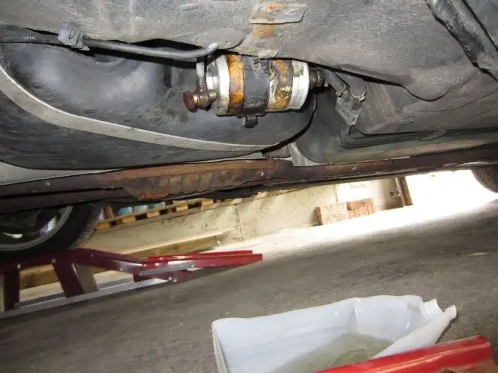 DIY DIY How to replace Fuel Filter in Audi A6 C5 Series