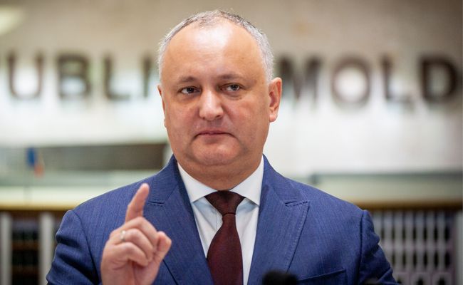 Поэтому они и волнуются: Оппозиция набирает больше голосов, чем партия Санду — Додон