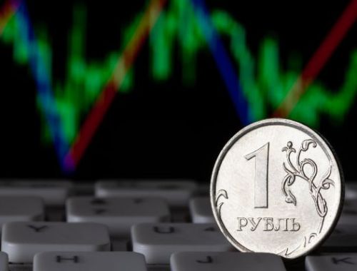 Действительный курс рубля к доллару, юаню и евро на 3 сентября