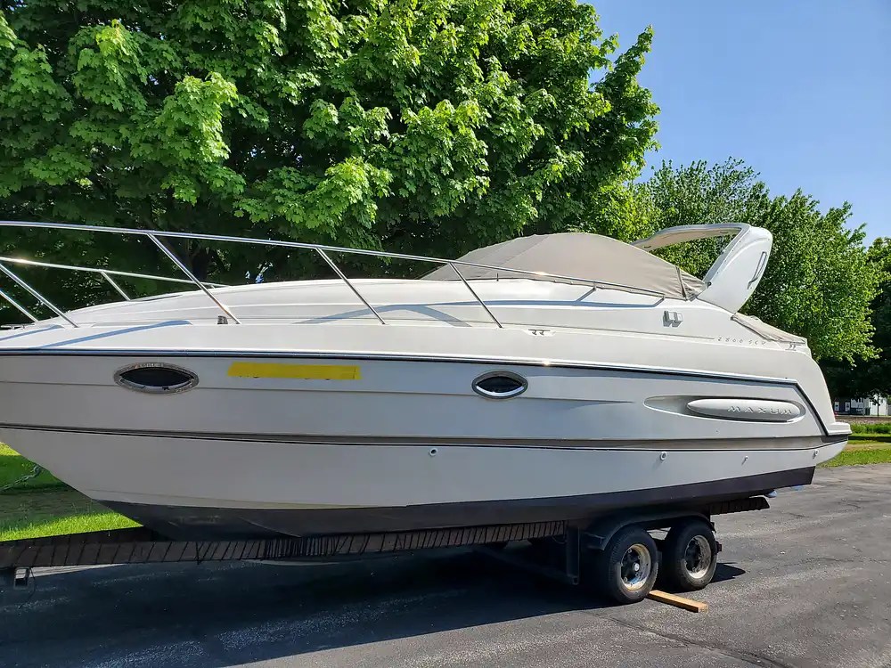 Sold Maxum 2800 Boat in La Crosse, WI 337803 Pop Sells