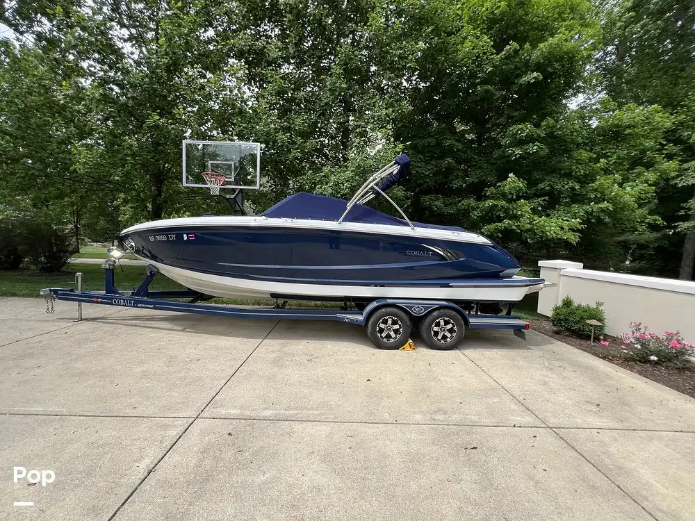 Cobalt A25 Boat for sale in Bloomington, IN for 110,000 393492 Pop