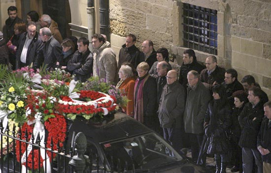 Sin programa Concluye funeral por Ignacio Uría RTVE Play