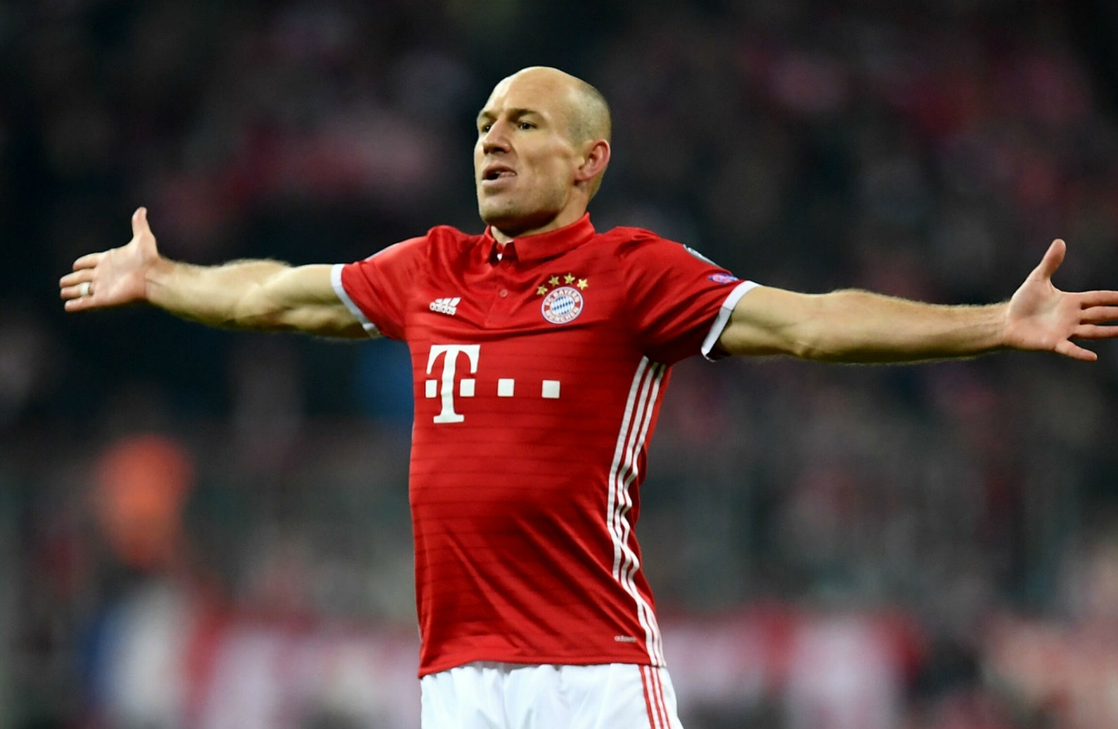 Arjen Robben eyeing another Bundesliga title to outdo Dutch icon Johan