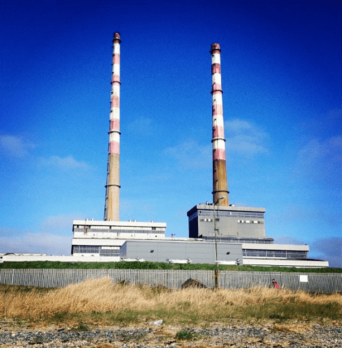 10 great photos of the Poolbeg chimneys · TheJournal.ie