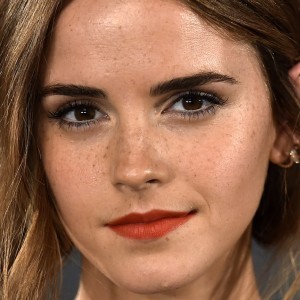 The Real Reason Emma Watson Won't Take Selfies With Fans - ZergNet
