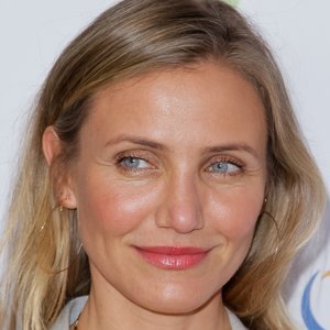 The Real Reasons These Celebs Vanished From The Spotlight - ZergNet