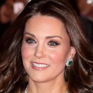 Royal Wardrobe Malfunctions Caught On Camera - ZergNet