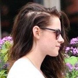 Weird Photo Of Kristen Stewart Leaked - ZergNet
