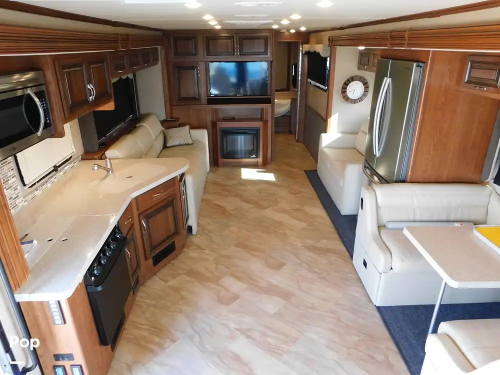 Vacationer 36X RV for sale in Hinkley, OH for 97,500 381049 Pop Sells