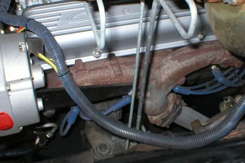 Which style cast iron exhaust manifolds for a 6066 The 1947