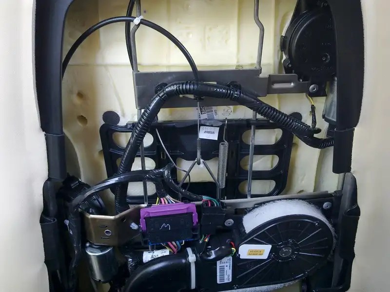 Driver's seat lumbar adjustment