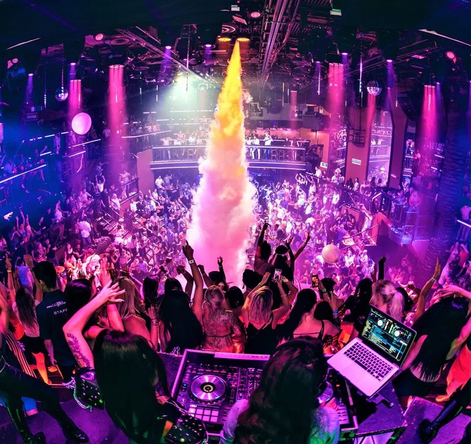 COCO BONGO PUNTA CANA EXPERIENCE