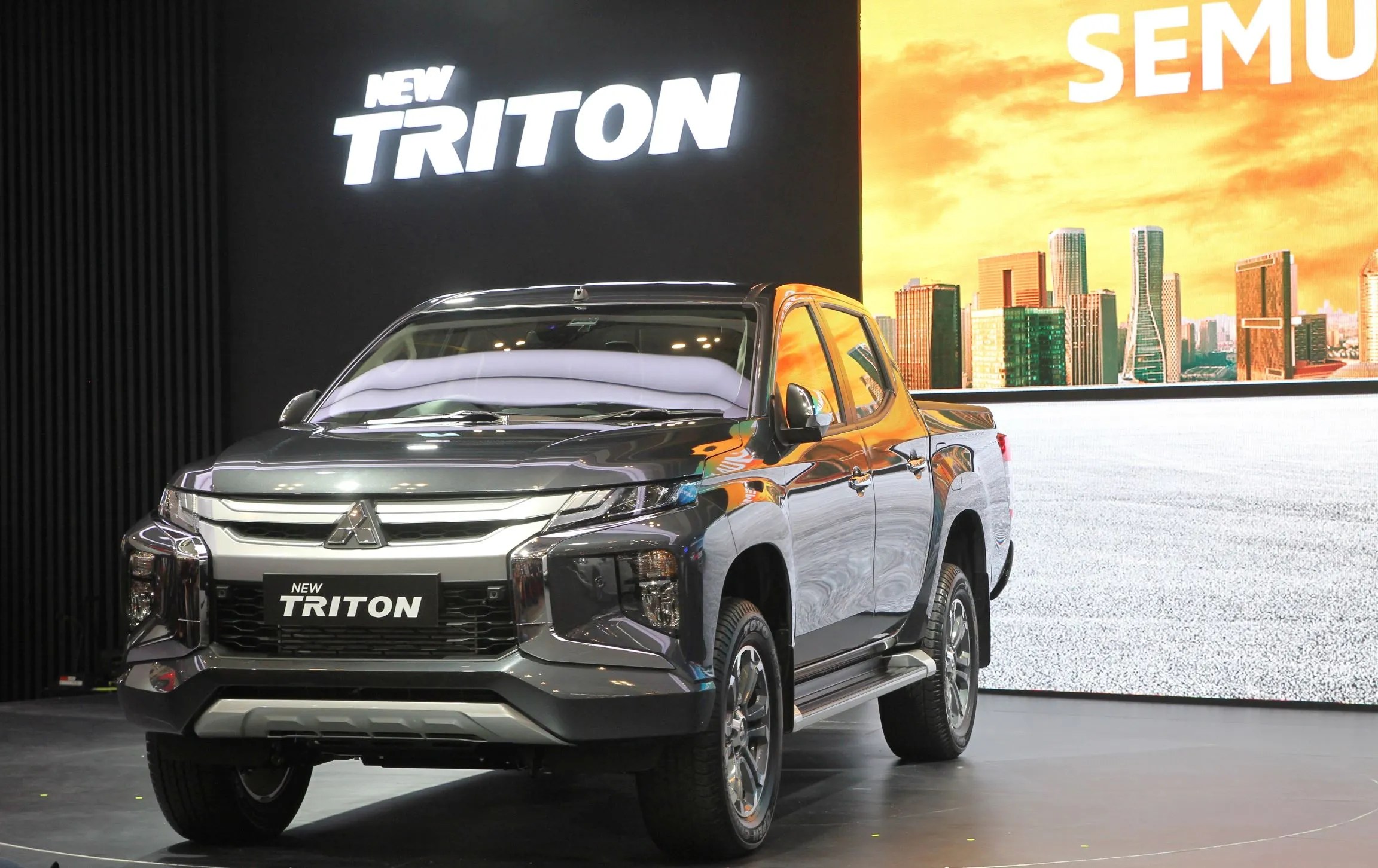Toyota Hilux dan Mitsubishi Triton, Saling Adu Kapabilitas dan