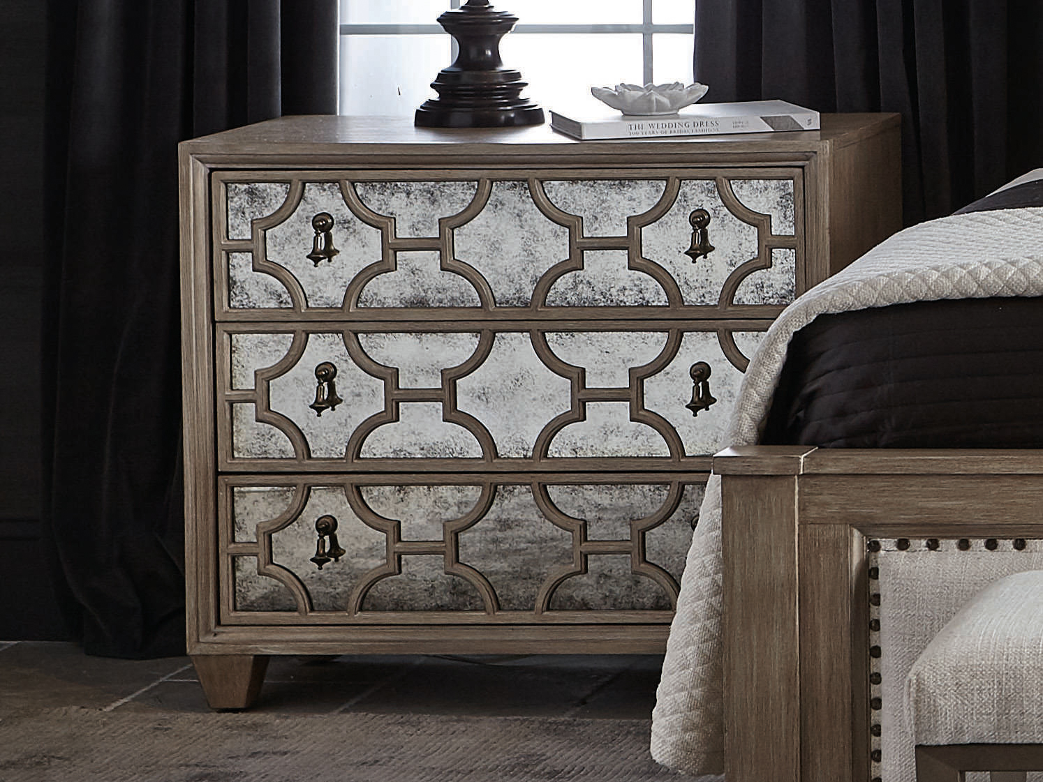 Bernhardt Santa Barbara 3Drawers Brown Oak Wood Nightstand BH385232