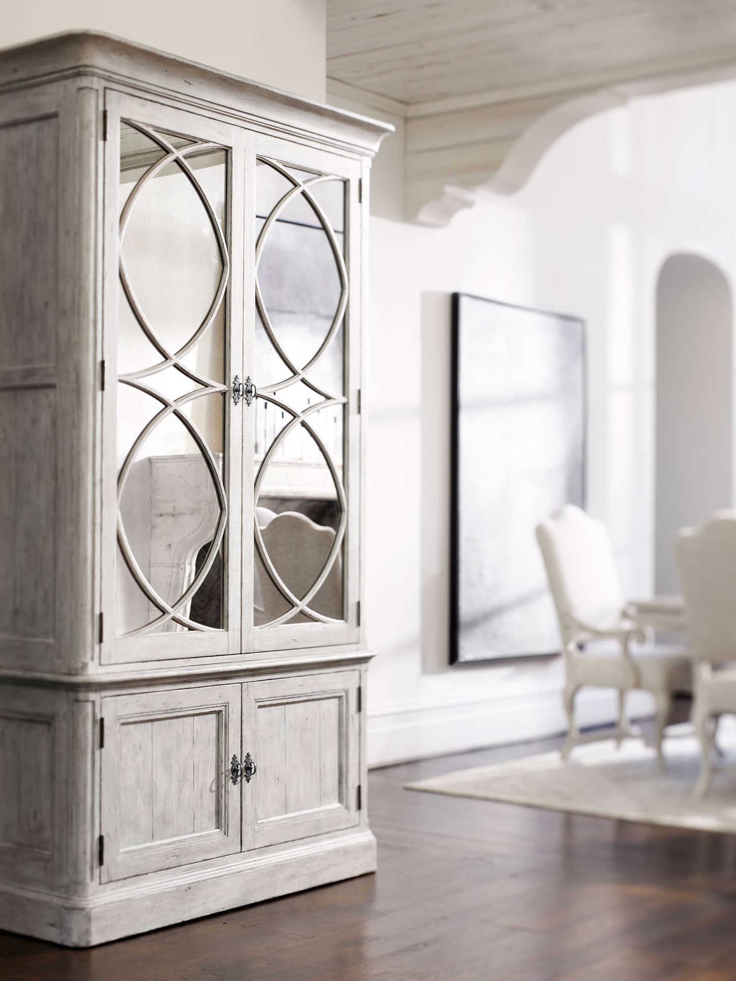 Bernhardt Mirabelle China BHK1395