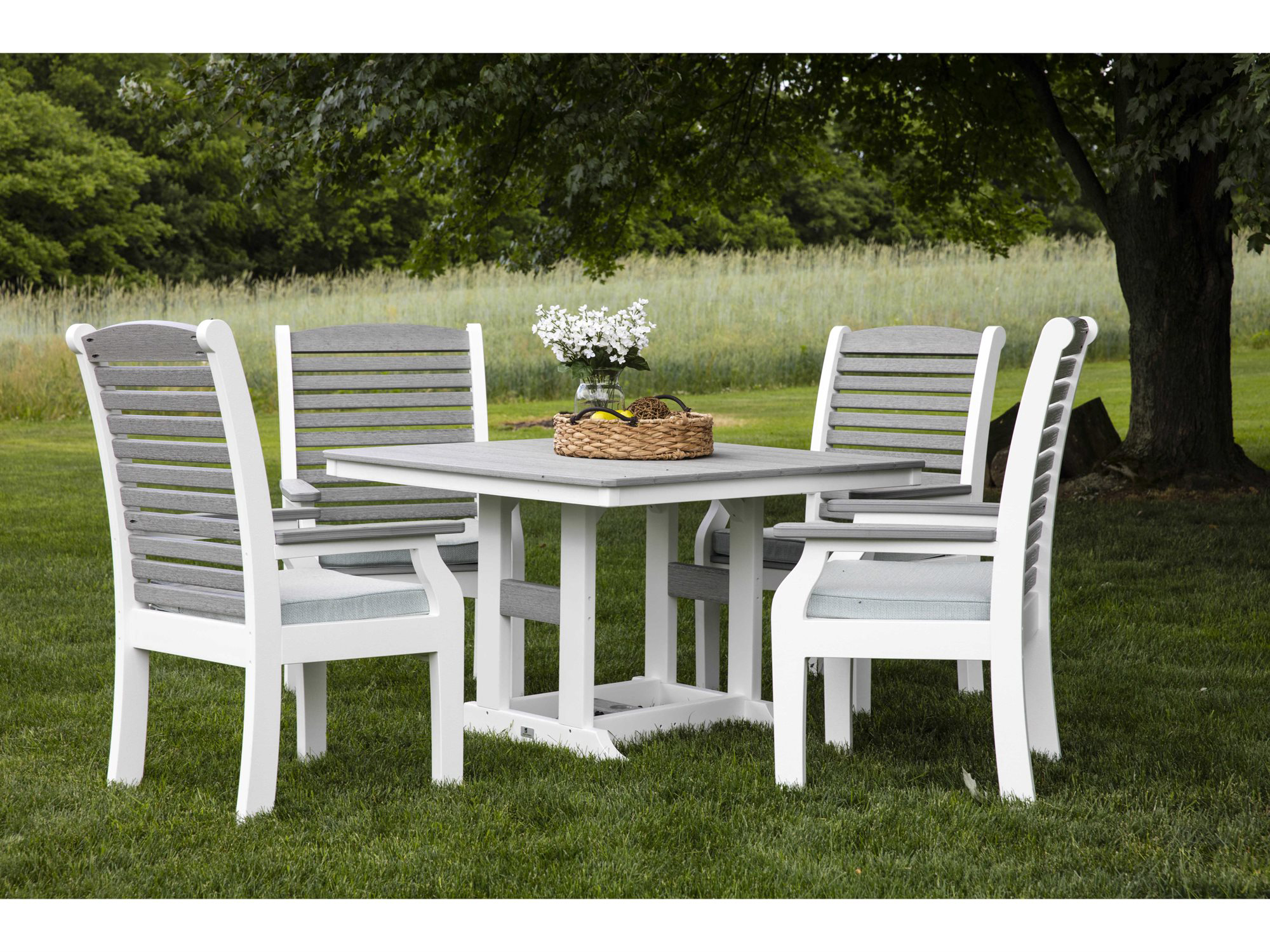 Berlin Gardens Garden Classic Recycled Plastic 44'' Wide Square Table