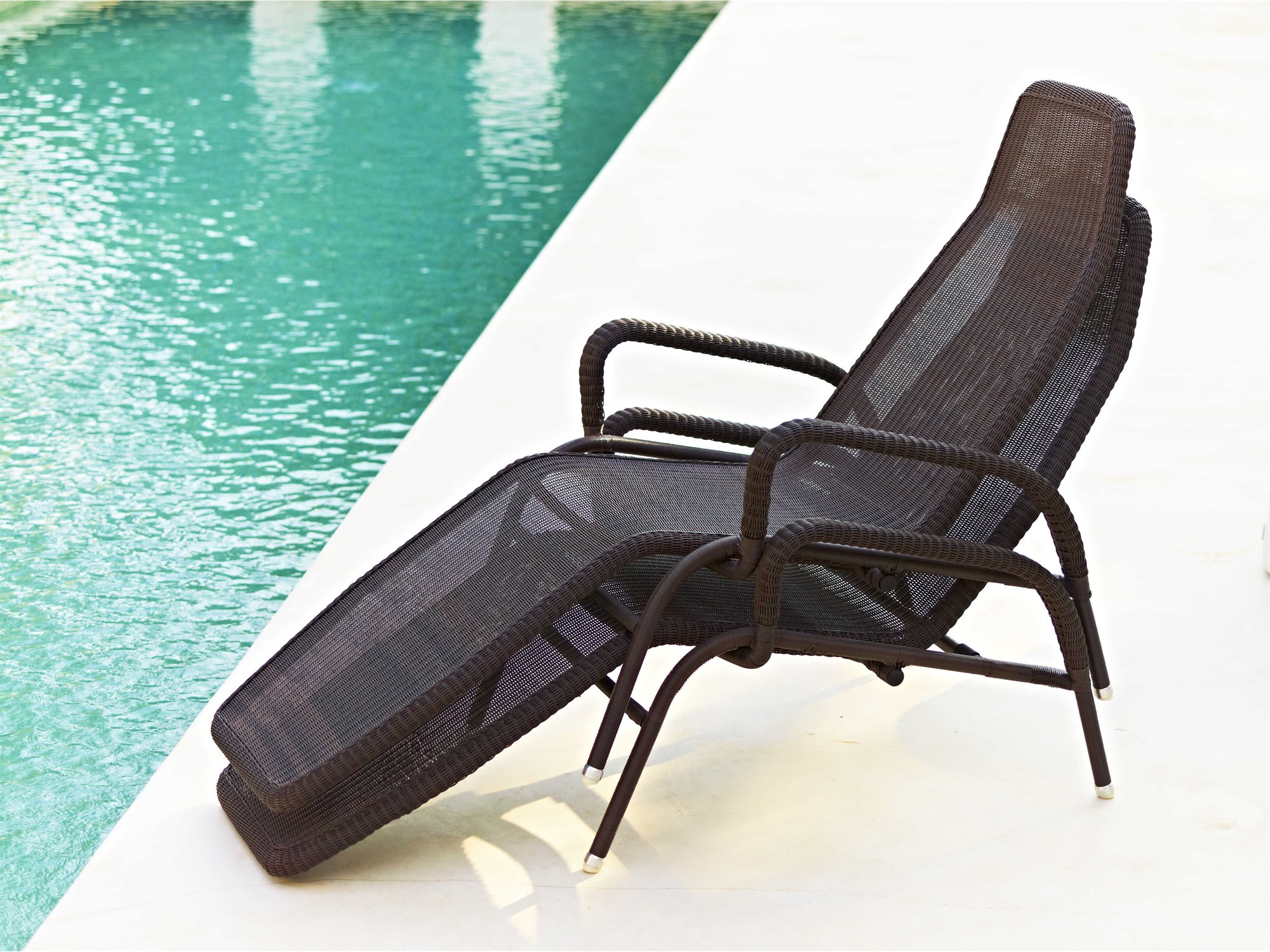 Cane Line Outdoor Sunrise Aluminum Stackable Chaise Lounge Set