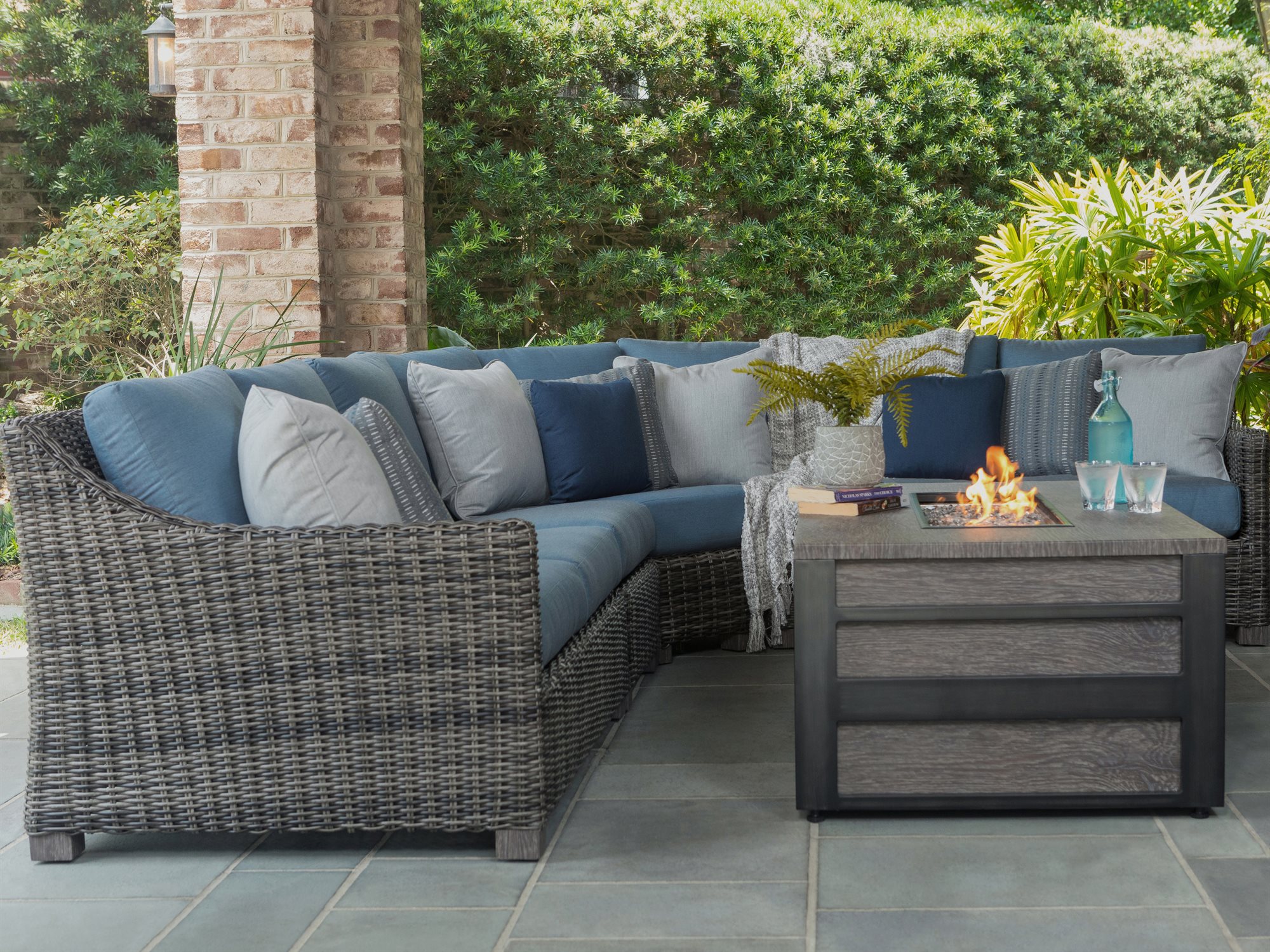 Ebel Avallon Wicker Sectional Outdoor Lounge Set EBLAVLLNFRPTSECLNGSET