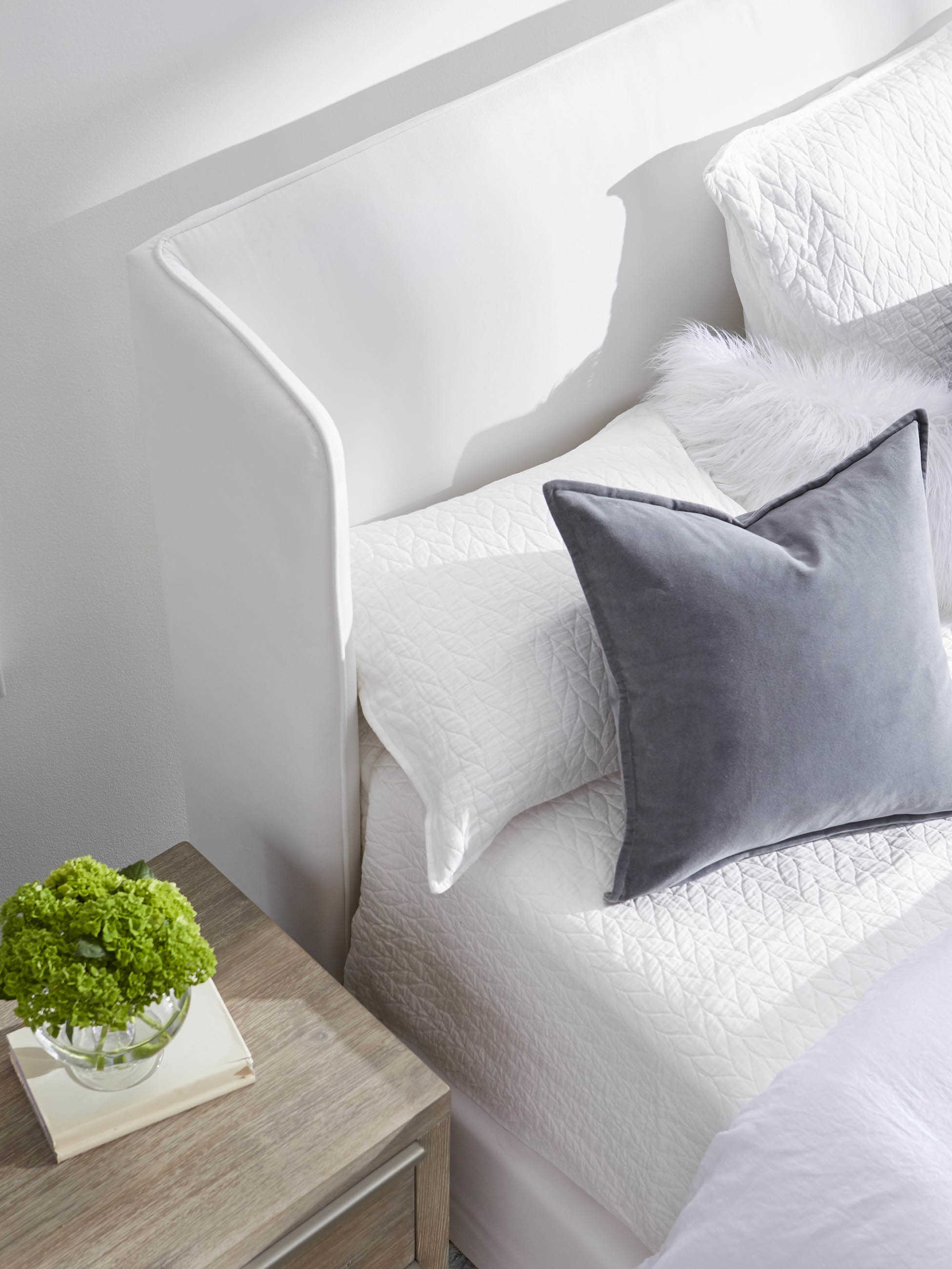 Essentials for Living Villa Stewart White Oak Wood Upholstered King