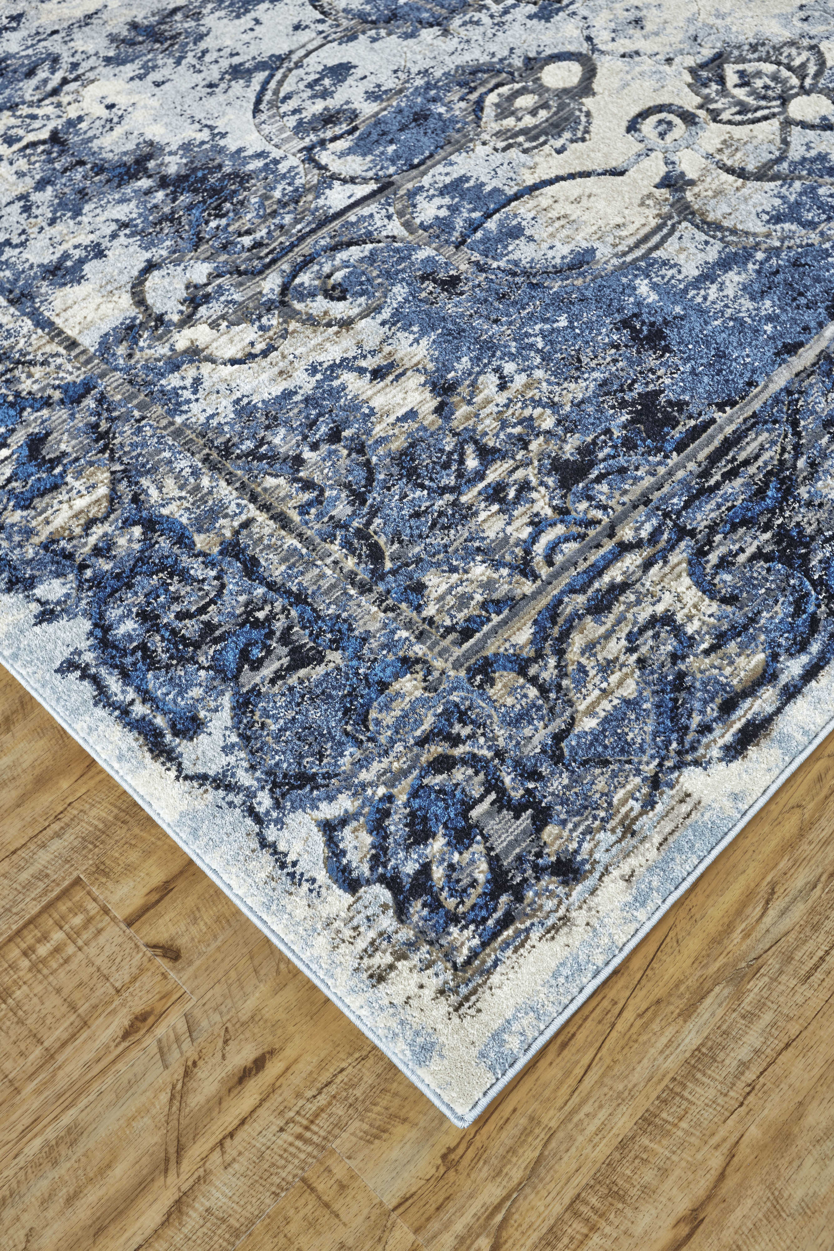 Feizy Rugs Milton Floral Area Rug FZ3471FTHUNDERCLOUD
